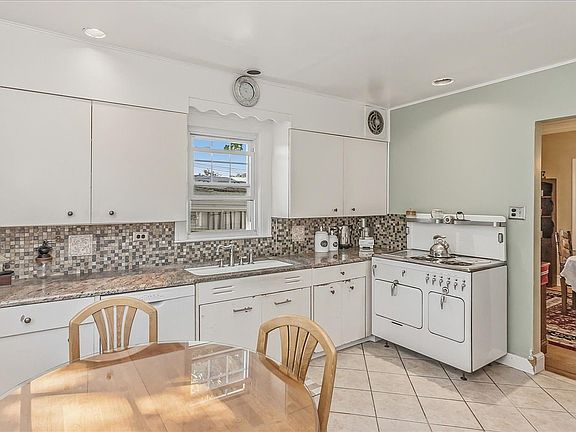 5th image of 40-29 217th St #1
