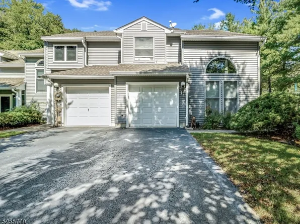 79 Meadow Pond Rd, Hardyston Twp., NJ 07419