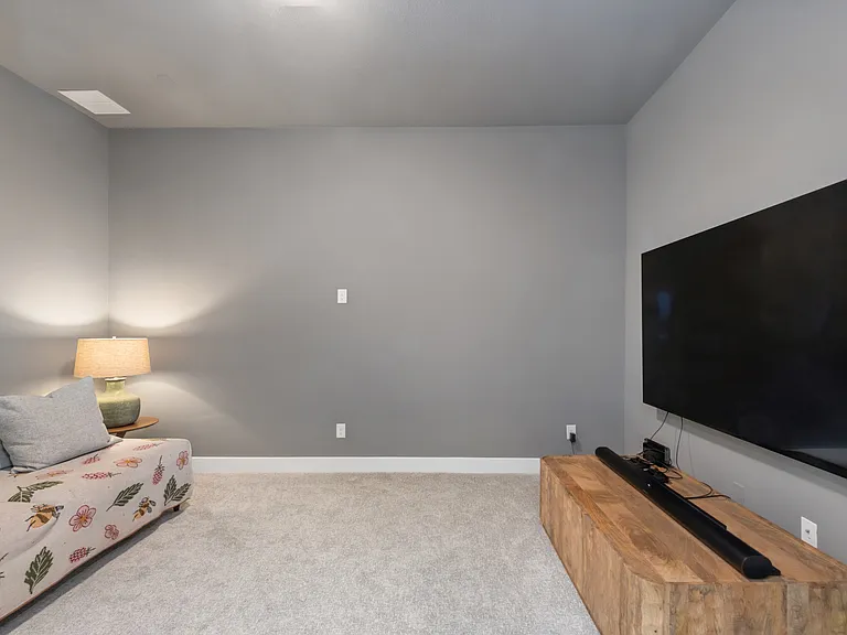 2790 Starwood Dr — Photo 11