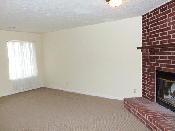 5th image of 907 Juniper Dr