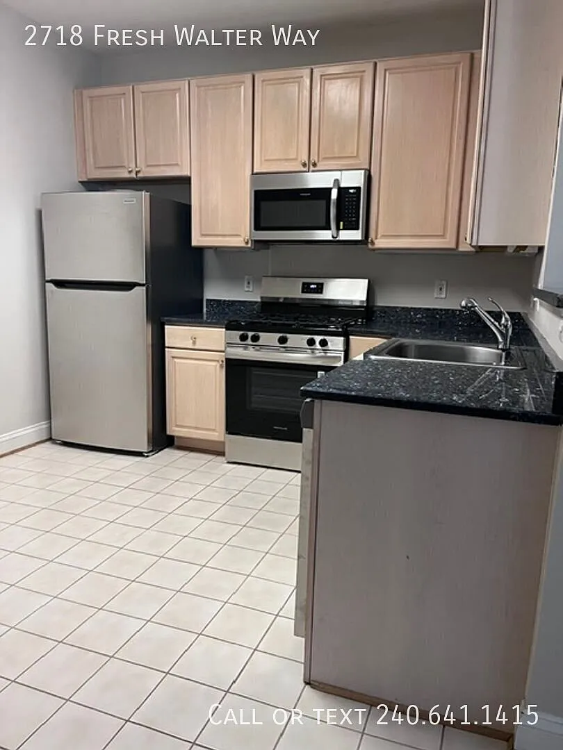 Lovely 3 BR/2.5 BA Townhome in Odenton! — Photo 2