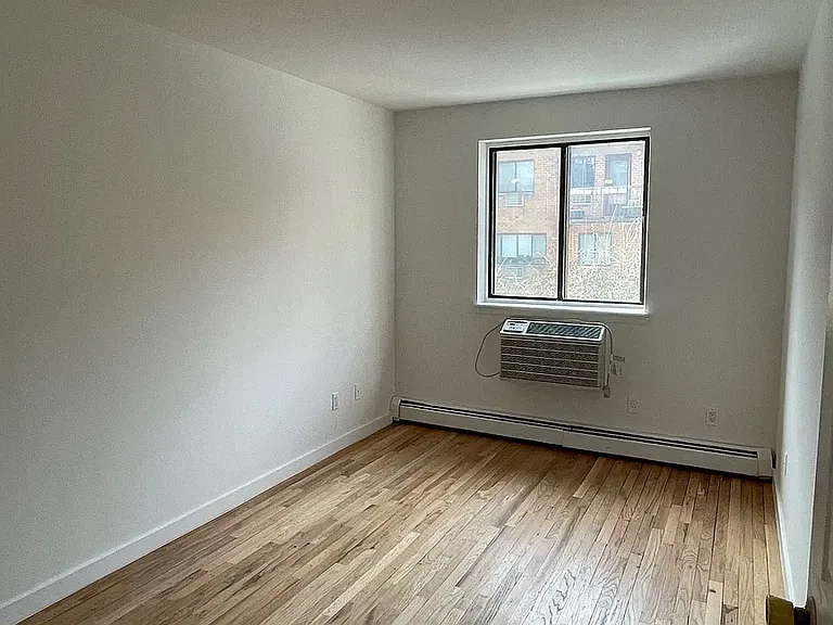 75-34 Grand Centrl Pkwy #3-SR — Photo 9