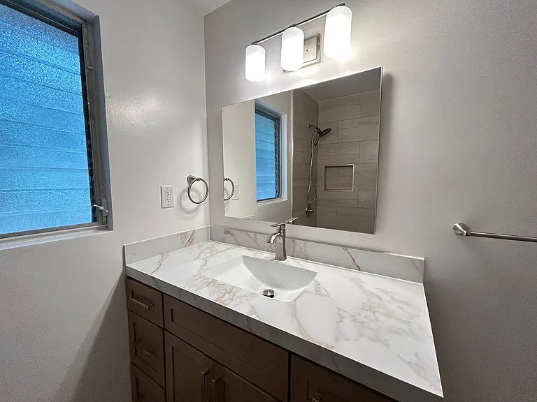 610 E Palmyra Ave — Photo 10