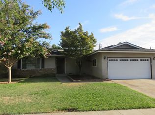 692 E Sample Ave, Fresno, CA 93710