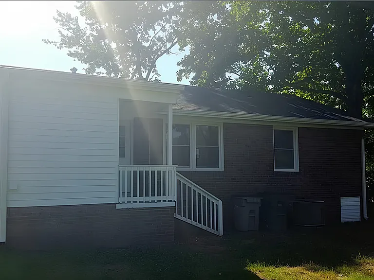 916 Summer Dr — Photo 17
