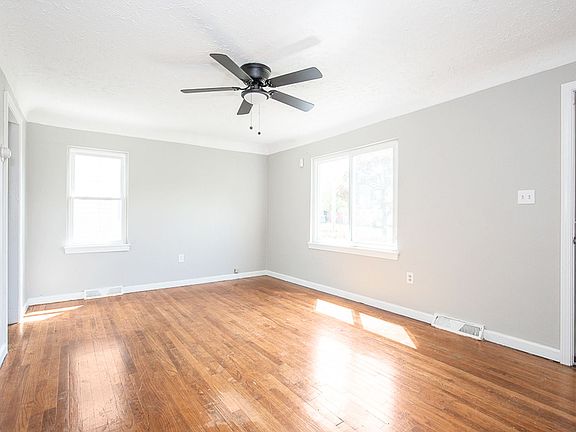 3rd image of 16311 Westview Ave