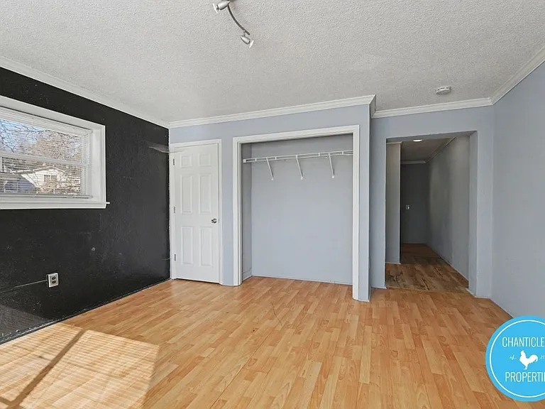 1047 W Academy St — Photo 12