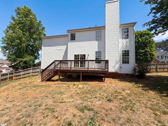 5th image of 9 Bluff Ridge Ct