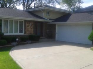 10202 S 81st Ct, Palos Hills, IL