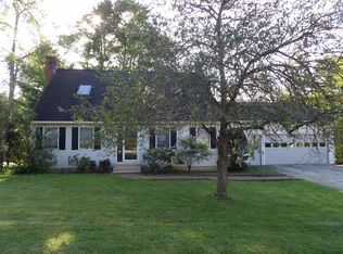 25 Laverne Dr, Rutland, VT 05701