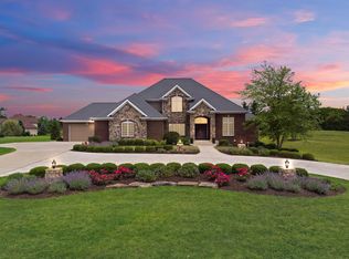 633 Twin Eagles Blvd E, Huntertown, IN 46748