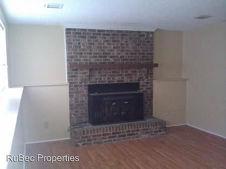 2nd image of 3208 Winchelsea Dr