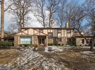 1001 Hunters Ln, Wynnewood, PA 19096