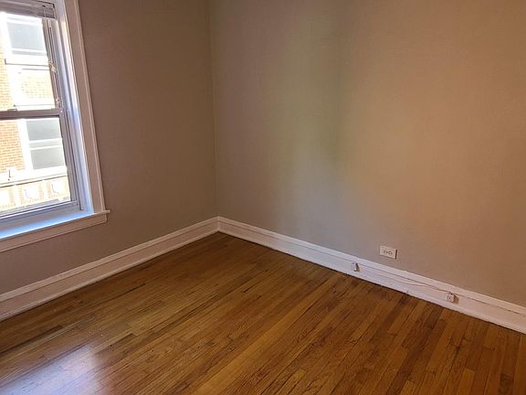 2nd image of 4827 N Wolcott Ave #3A