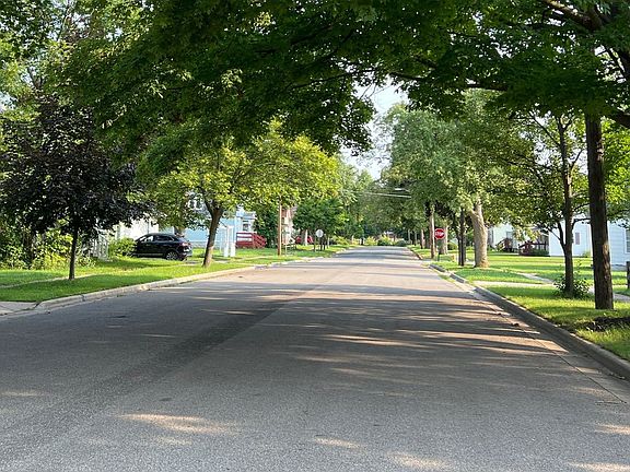 5th image of 720 Grand Ave