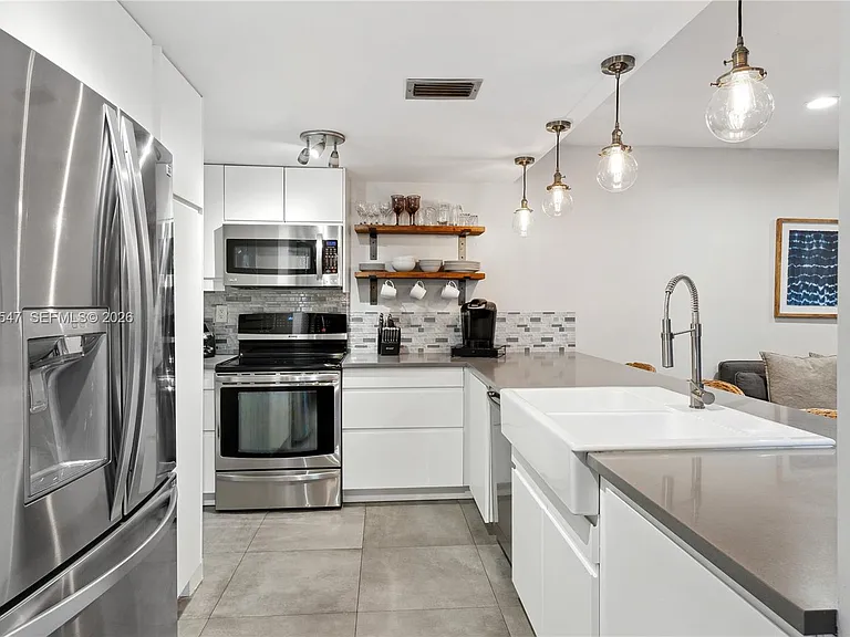 3143 Virginia St #3 — Photo 12