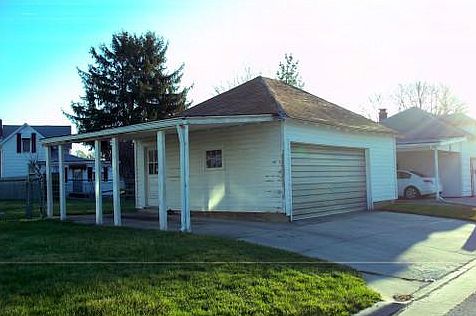 2nd image of 805 Bellefontaine St