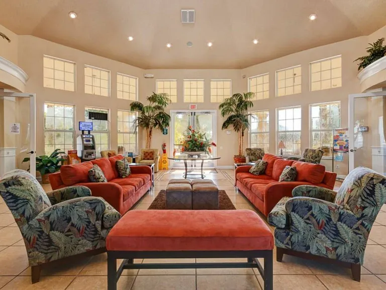 Silver Palm Dr — Photo 45