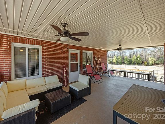 5th image of 114 Valley Dr
