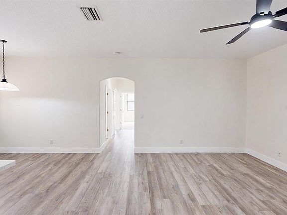 4th image of 4458 MAVERICK STREET