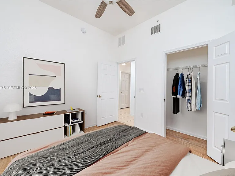 2851 Riverside Dr #207 — Photo 19