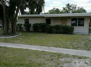 888 Poinsettia Dr, North Fort Myers, FL 33903