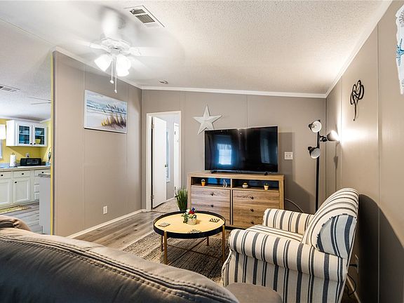 5th image of 821 Vireo Dr