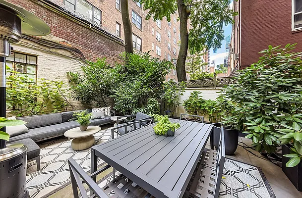 Sold by Douglas Elliman | media 14