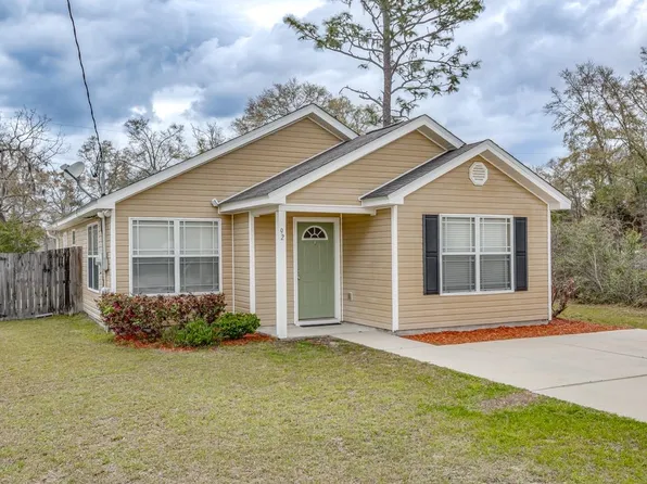 92 Dans Dr, Crawfordville, FL 32327