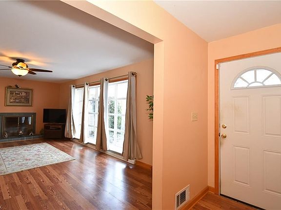 2nd image of 221 Vassar Ave