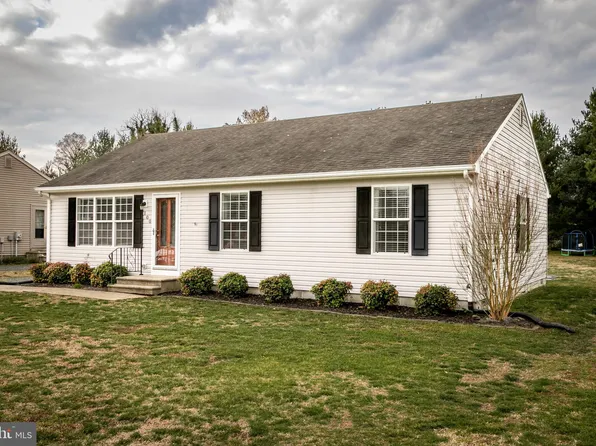 100 Chestnut St, Hebron, MD 21830