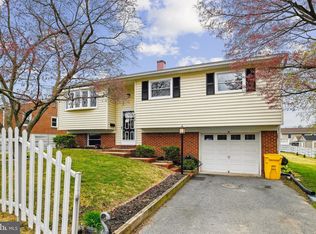 224 Lake Rd, Pasadena, MD 21122