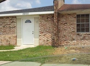 2800 Daniel Dr, Violet, LA 70092