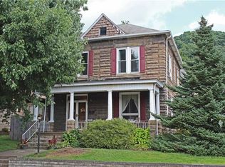 902 Virginia Ave, Follansbee, WV 26037