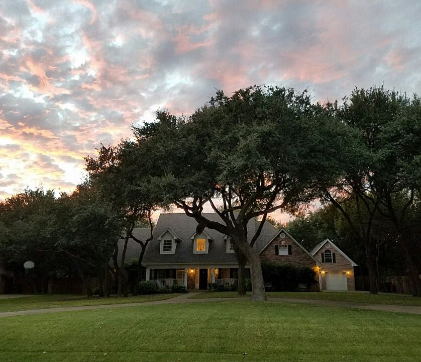 1st image of 1030 Crescent Dr