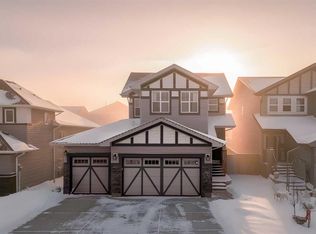 172 NW Firelight Way W, Lethbridge, AB T1J 4B2