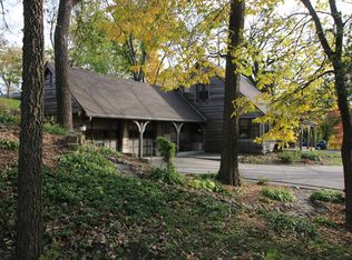 305 E Ave, Nevada, IA 50201