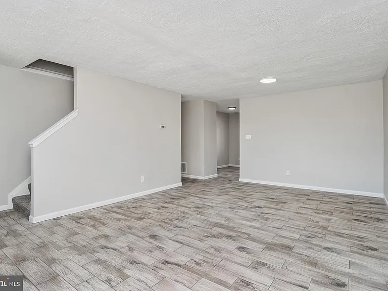 42 Holcumb Ct — Photo 5