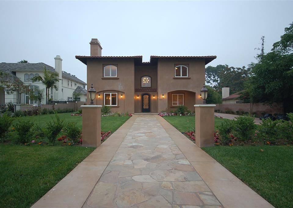 Stunning Tuscan Estate !