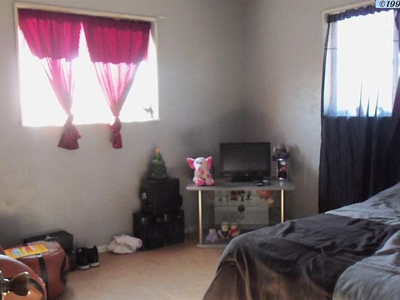 5th image of 505 E 31st St