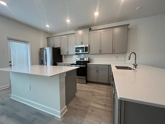 4th image of 3073 Ella Way