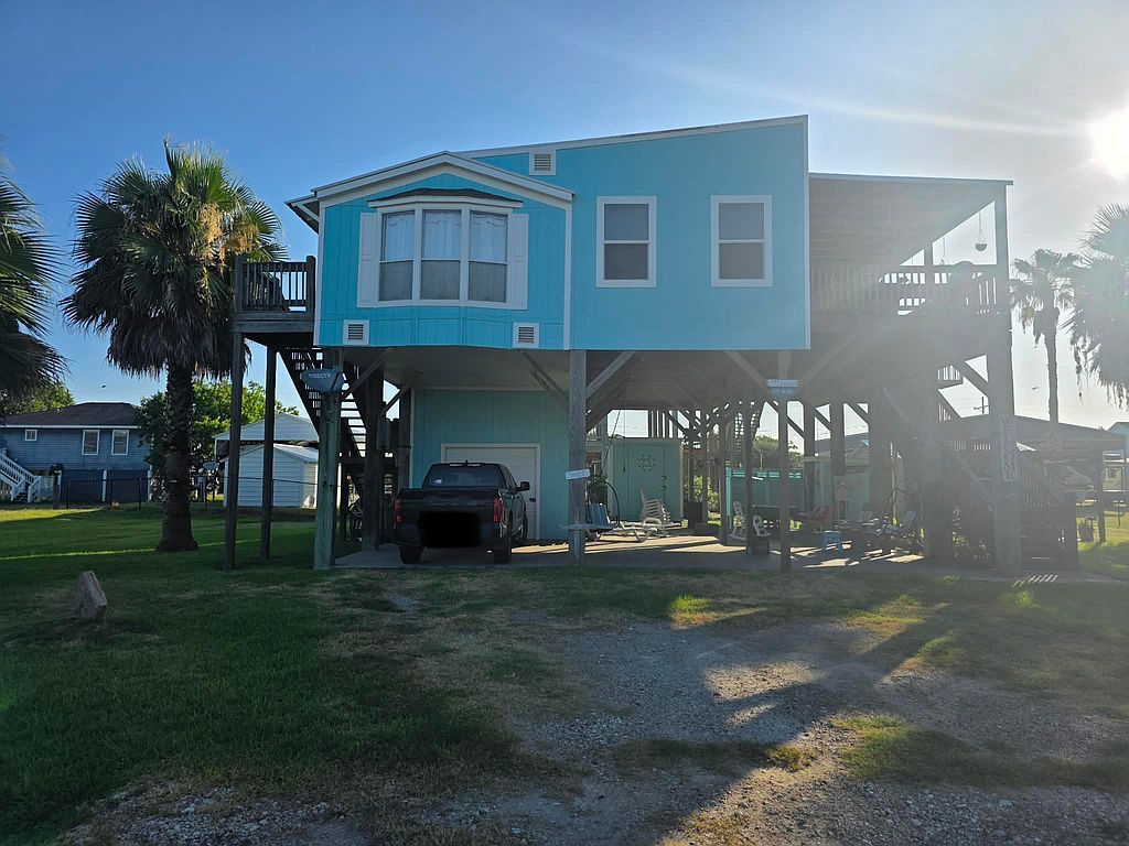924 Moms Rd - Property Image