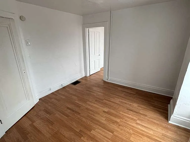 308 Bessemer Ave #3 — Photo 8