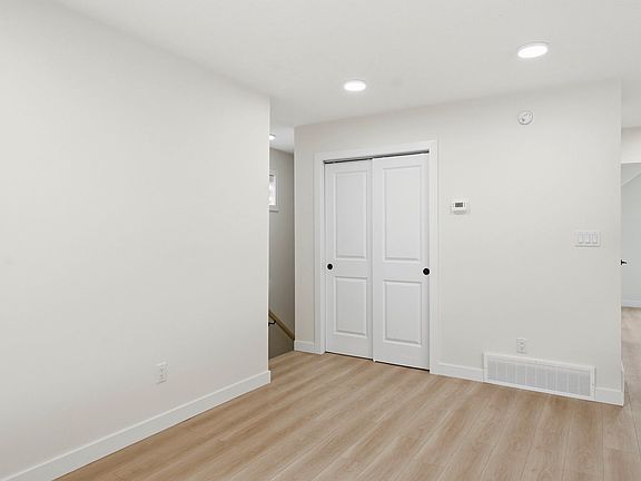 4th image of 14921 106th Ave NW #G