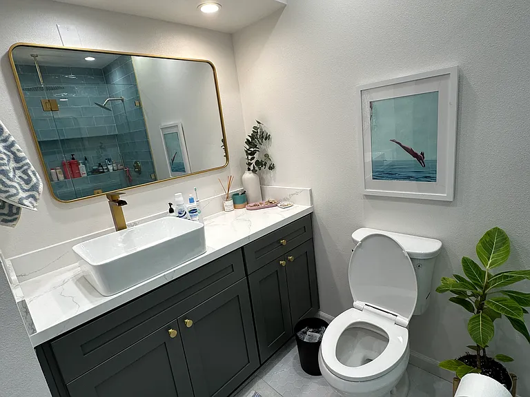 1020 Ocean Park Blvd #7 — Photo 19