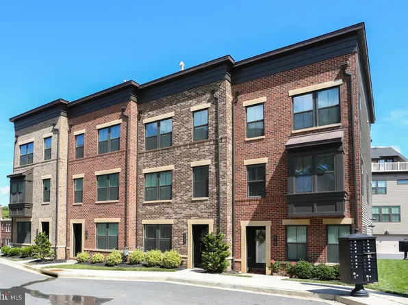 5703 11th St N, Arlington, VA 22205