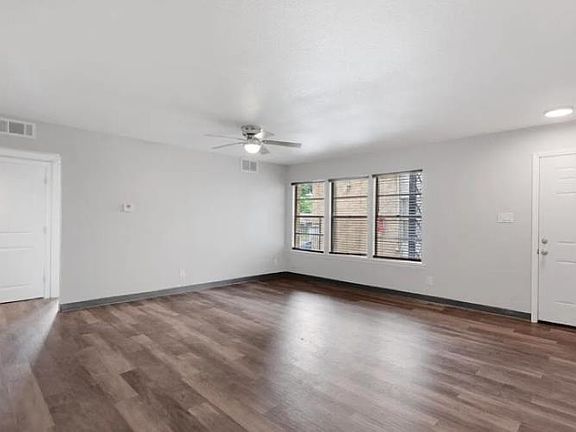 3rd image of 1283 E Raines Rd