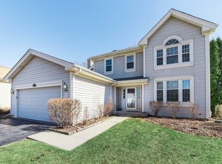 541 Rose Ln, Bartlett, IL