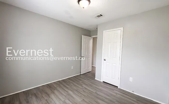 8117 Richland Dr — Photo 14