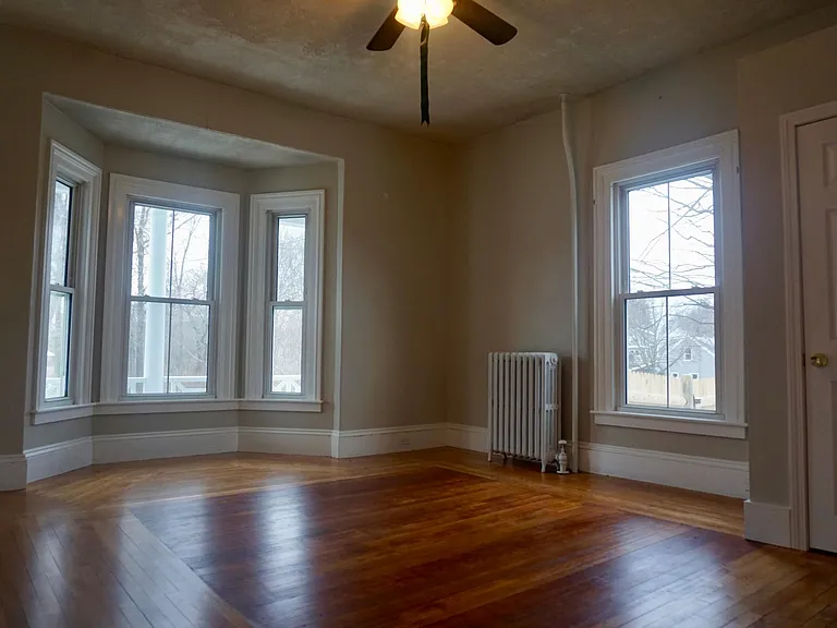 678A Maplewood Ave — Photo 21